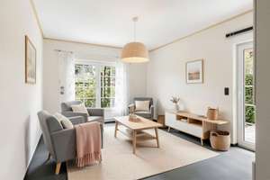 Hamburg-Sasel: Vielseitiges Einfamilienhaus mit traumhaftem, von Hagenbeck inspiriertem Garten – Die vollständige Adresse der Immobilie erhältst du vom Anbieter., 22393 Sasel, Hamburg – Vorschaubild 18