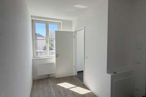 Aus Alt wird Neu: Modernes Wohnen im historischen Verwaltungsgebäude! 2,5 Zimmerwohnung Wohnung 6 – Krefelder Straße 83, 47226 Hochemmerich, Duisburg – Vorschaubild 4