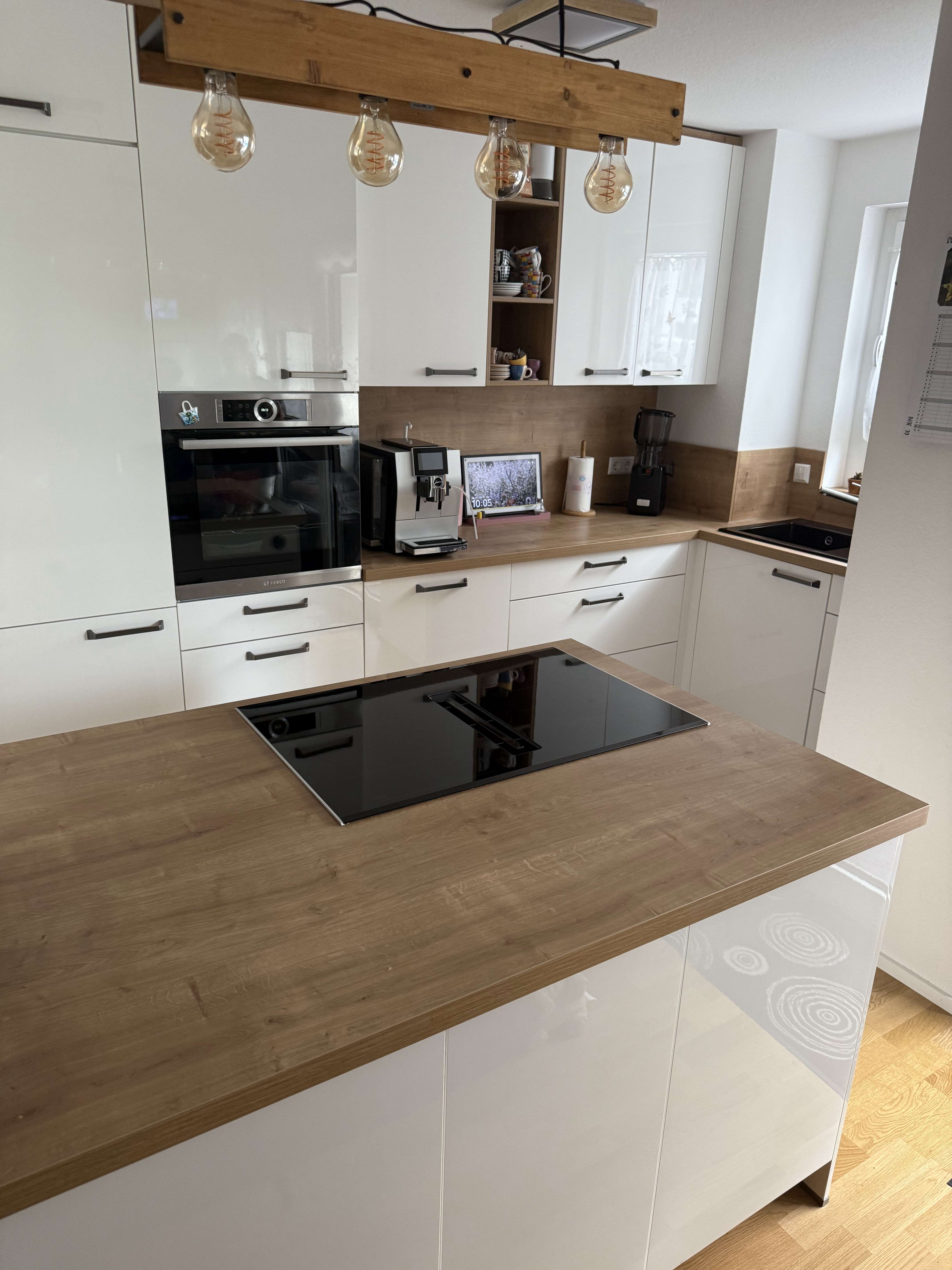 Immobilie in Erligheim - Ein Traum für Gartenliebhaber - Hochwertige 3 Zi.-EG Wohnung mit Nolte Einbauküche und tollem Garten - Bild 0