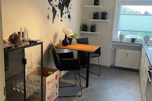 Stilvolle 3-Zimmer-Hochparterre-Wohnung mit geh. Innenausstattung mit Balkon und EBK – 88048 Friedrichshafen – Vorschaubild 2