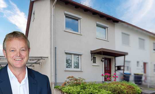Gepflegtes Reihenendhaus mit großem Grundstück,  Garage und Carport