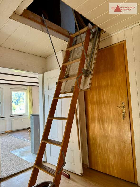 Immobilie in Zschopau - Reihenhaus / Mehrgenerationenhaus / Mehrfamilienhaus in Zschopau: 210 m², Balkon, Garten, zum Ausbau - Bild 2