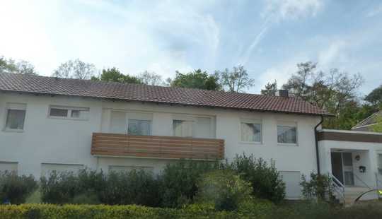 Bild von Einfamilienhaus mit Doppelgarage in Obertshausen, sowie Arztpraxis, Maklerprovision 5% zzgl. MwSt.