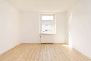 Ein Schmuckstück: stillvoll und frisch sanierte Altbauwohnung mit Balkon und Garten-provisionsfrei – Die vollständige Adresse der Immobilie erhältst du vom Anbieter., 50939 Klettenberg, Köln – Vorschaubild 3