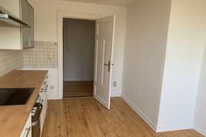 Altbauwohnung in zentraler Lage über den Dächern Kiels mit großer Doppelgarage – Wilhelminenstraße 18, 24103 Damperhof, Kiel – Vorschaubild 7