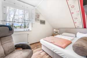 Platzwunder mit Sonnenbonus: Einfamilienhaus mit PV-Anlage und zwei Wohneinheiten in Meppen-Bokeloh! – Emsland (Kreis) – Vorschaubild 24