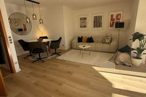 Renovierte, möblierte 2-Zimmer Whg. mit Balkon | Modern furnished Apartment with balcony  – Die vollständige Adresse der Immobilie erhältst du vom Anbieter., 80997 Allach, München – Vorschaubild 3