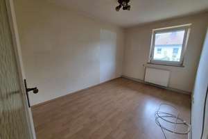 Kleines, renovierungsbedürftiges Reihenmittelhaus mit Garage, ruhig im Stadtteil Pfersee gelegen – Die vollständige Adresse der Immobilie erhältst du vom Anbieter., 86157 Pfersee-Süd, Augsburg – Vorschaubild 5