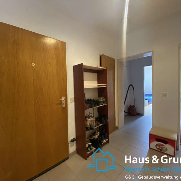 *** schöne 3-Zimmer-Wohnung - mit Balkon - Aussicht ins Grüne -nähe Schanz, Im Johannistal ***