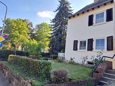 Gepflegtes 4-Zi-Reiheneckhaus mit Garage und zentraler und dennoch ruhiger Lage