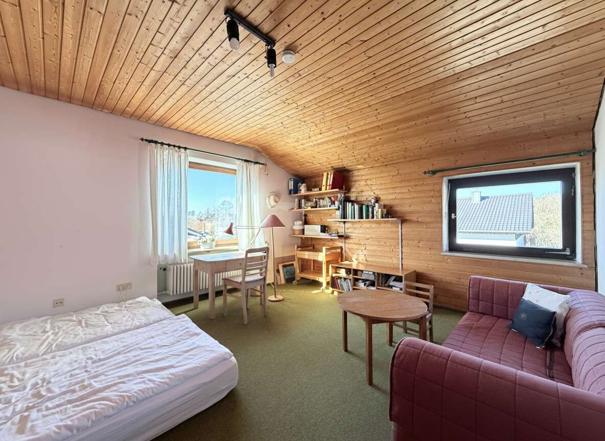 Immobilie in Winhöring - Ein Ort voller Licht und Raum: Idyllisches Einfamilienhaus mit Einliegerwohnung und Gartenzauber - Bild 0