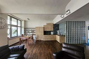 Bezugsfrei! Loft mit intelligentem Grundriss und großem Balkon!