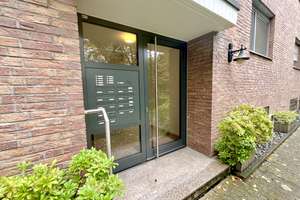 Moderne 3-Zimmer-Wohnung mit gehobener Innenausstattung und Balkon – Steinweg 22, 40625 Gerresheim, Düsseldorf – Vorschaubild 1