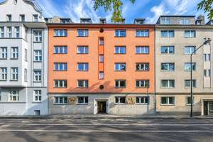 Pempelfort: historisches Mehrfamilienhaus mit Garten in beliebter Lage