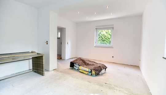 Bild von Teilrenoviertes EFH mit Potential | Ruhige & zentrale Lage | Stellplatz inkl.