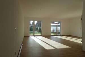 GROSSzügige, MODERNE DHH in RUHIGER und SONNIGER LAGE! IDEAL für Familien! SCHÖNER Garten! – Schwaigweg 24, 86928 Hofstetten – Vorschaubild 7