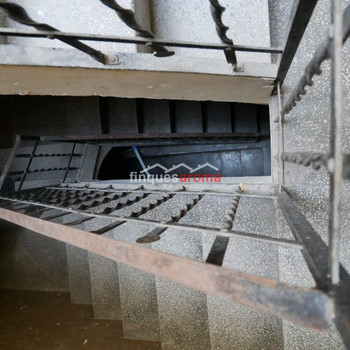 SCHÖNES ECKHÄUSER MIT 530M2 ZU VERKAUFEN IN DER CALLE INDUSTRIA VON VALLS