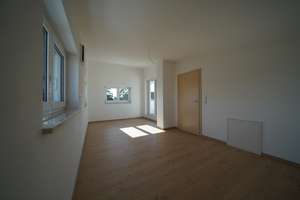 schönes zentrumsnahes Einfamilienhaus mit viel Platz und Dachterrasse in Geisenhausen – 84144 Geisenhausen – Vorschaubild 23
