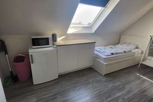 Zuhause mit 1 Zimmer in Düsseldorf – Volmerswerther Straße 465, 40221 Volmerswerth, Düsseldorf – Vorschaubild 2