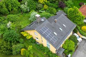 Stilvoll modernisiertes Zweifamilienhaus mit großem Südgarten in ruhiger Bestlage von Neusäß – Die vollständige Adresse der Immobilie erhältst du vom Anbieter., 86356 Neusäß – Vorschaubild 1