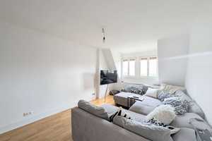 S-Mitte: Charmante DG-Maisonette- Wohnung im denkmalgeschützen Altbau mit Dachterrasse – Stuttgart – Vorschaubild 5