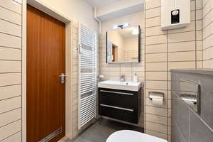 Wohnen zwischen Rhein & Schlosspark – großzügige 3-Zi-Whg. mit Balkon und 2 TG-Plätzen in Urdenbach – 40593 Urdenbach, Düsseldorf – Vorschaubild 12