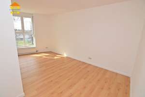 *frisch renoviert* riesiger Balkon, Fahrstuhl, schickes Bad und Tiefgarage – Fürstenstraße 141, 9130 Yorckgebiet, Chemnitz – Vorschaubild 8