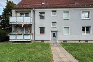 Attraktive 2-Zimmer-Wohnung – frisch modernisiert mit Balkon und Badewanne