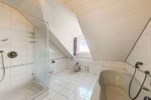 Flexibel Wohnen! 5-Zimmer-DG-Wohnung mit Gartenanteil, TG-Stellplatz und kleiner Galerie – Die vollständige Adresse der Immobilie erhältst du vom Anbieter., 89143 Blaubeuren – Vorschaubild 8