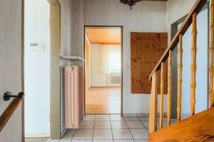 Neubaupotential in Mainz-Laubenheim: 676 m² Grundstück, freistehend, ruhige Wohnstraße – Kiefernweg 35, 55130 Laubenheim, Mainz – Vorschaubild 3