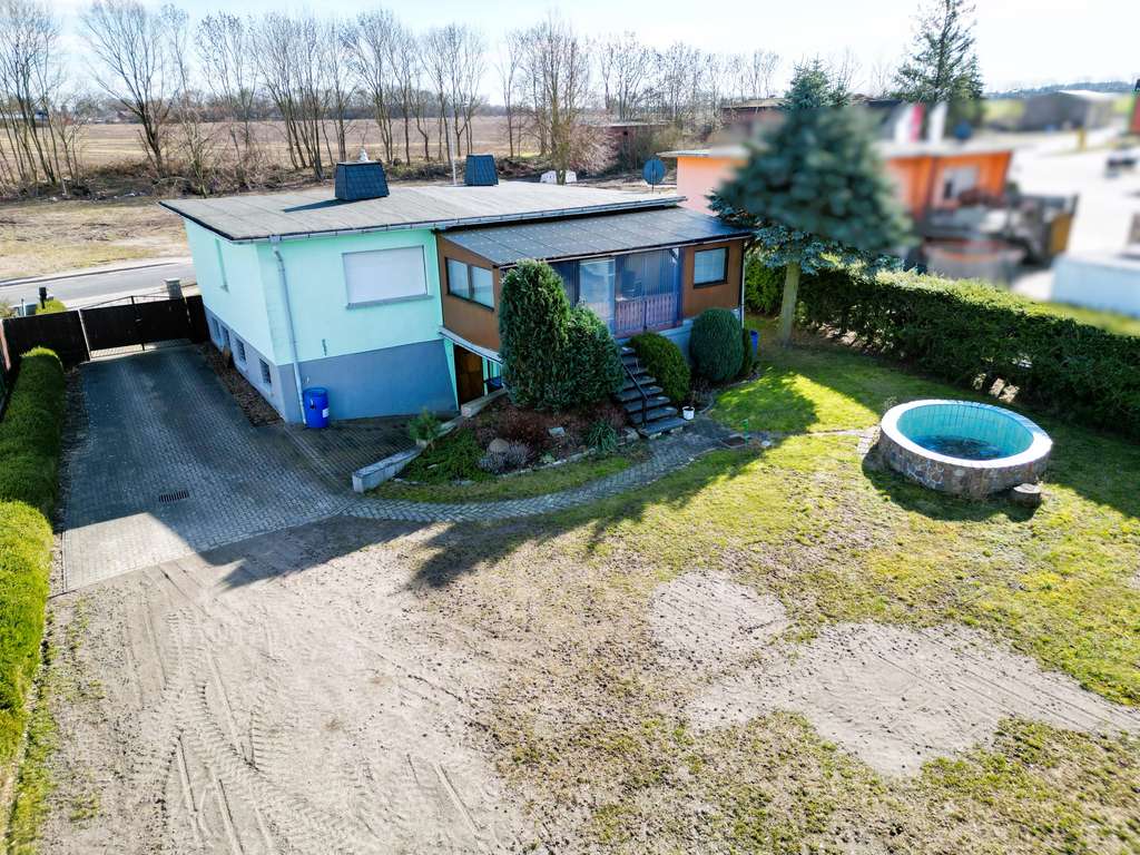 Immobilie in Halenbeck-Rohlsdorf - Freistehendes Einfamilienhaus mit großem Grundstück in Meyenburg - Bild 2