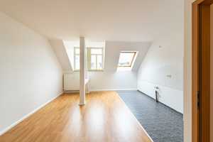 2 Zimmer - Dachgeschosswohnung mit Tageslichtbad – Chemnitz – Vorschaubild 2