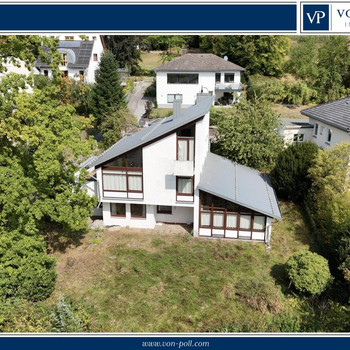 Detmold-Heiligenkirchen: Sanierungsbedürftiges Wohnhaus im Dornröschenschlaf