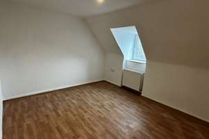 Gemütliche 3-Zimmer-Dachgeschosswohnung – Bergerhauser Straße 6, 45136 Huttrop, Essen – Vorschaubild 5