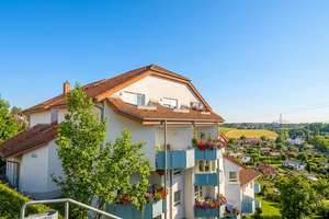 Terrassenwohnung mit Stellplatz, Fernblick in Dresden Coschütz | Vermietete 2-Zimmerwohnung zum Kauf