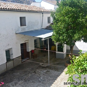 Verkauf eines freistehenden Hauses in Villaluenga del Rosario
