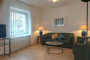 Voll ausgestattete Erdgeschosswohnung mit Loggia in Düsseldorf-Heerdt
