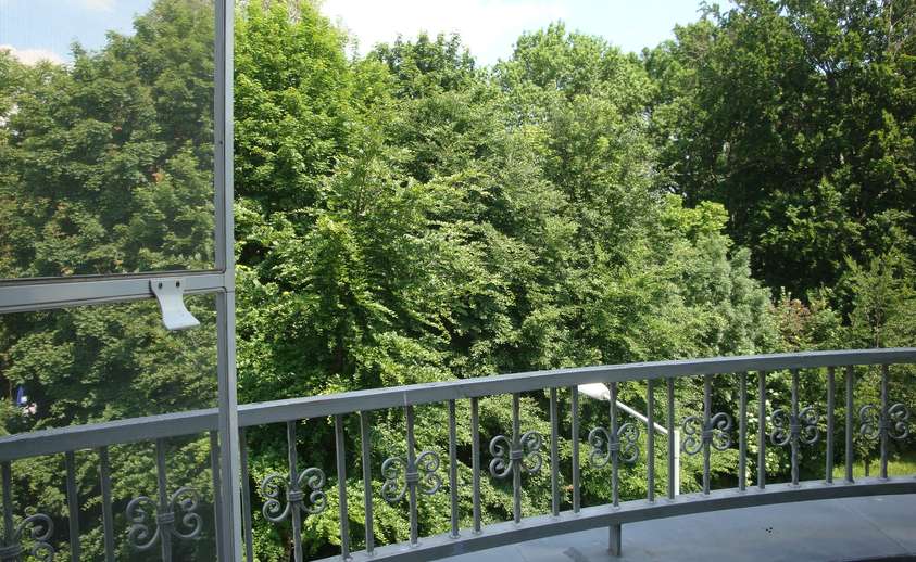 Terrasse mit Blick ins Grüne