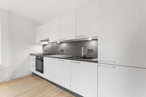 Nachmieter gesucht: Moderne Wohnung mit Einbauküche, Balkon und TG-Stellplatz! – Hamberger Straße 42, 51381 Lützenkirchen, Leverkusen – Vorschaubild 3