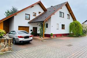 Großzügiges Einfamilienhaus in ruhiger Sackgasse zu vermieten – Erfurter Straße 8, 76676 Graben-Neudorf – Vorschaubild 1