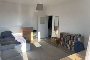 Helle Wohnung mit Balkon in Tempelhof-Schöneberg – 10 Min. zum Mehringdamm, 300 m zur U-Bahn. – Teikeweg 19, 12109 Mariendorf, Berlin – Vorschaubild 3