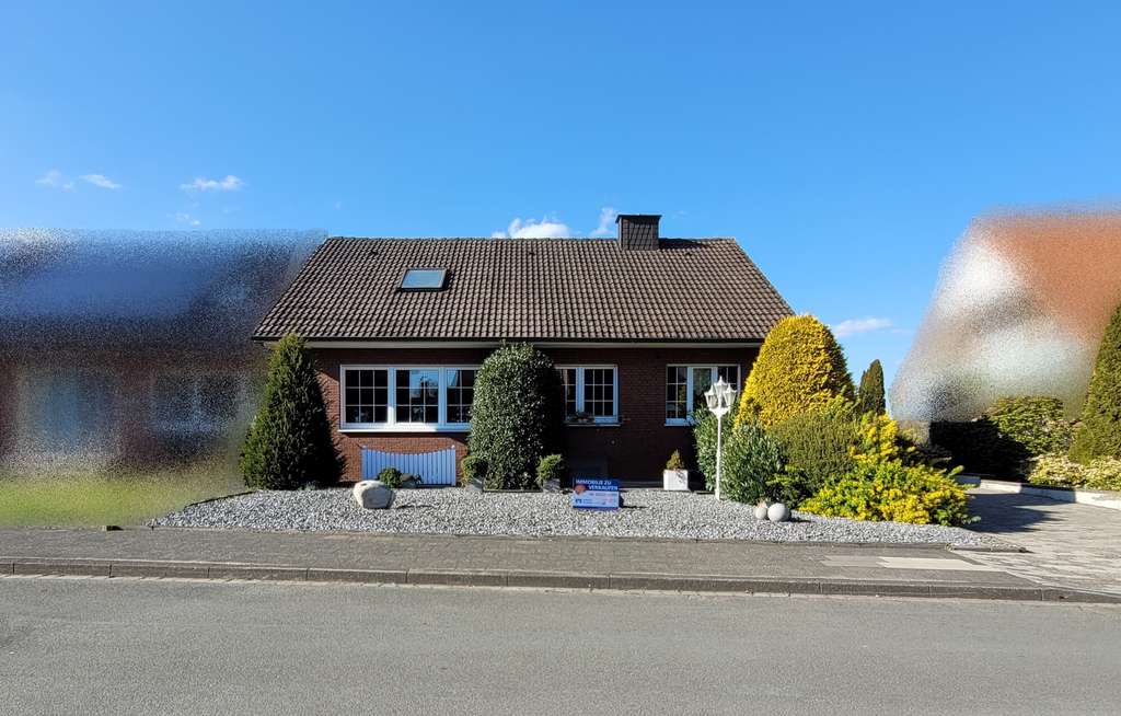 Immobilie in Oelde - Ruhe genießen & ankommen – Doppelhaushälfte mit Garage in Stromberg! - Bild 0