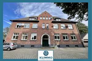 Besonderes Dreifamilienhaus mit Potenzial als Mehrgenerationenhaus oder Kapitalanlage – Düren (Kreis) – Vorschaubild 1