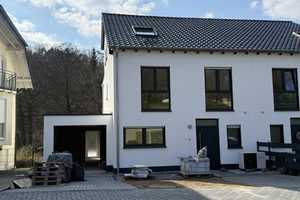 Hier ist Platz für alle! Neubau für die ganze Familie mit Garten, Terrasse, Balkon und Garage – Weienhard 22a, 53783 Rhein-Sieg-Kreis – Vorschaubild 2