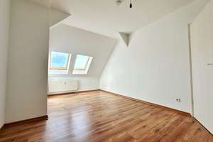 3-Zimmerwohnung im Dachgeschoss in Schöneweide! – Schnellerstraße 108, 12439 Niederschöneweide, Berlin – Vorschaubild 2