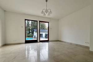 VIEL PLATZ ZUM WOHNEN, ARBEITEN & ENTSPANNEN - GROSSE TERRASSE & POOL- GARAGE FÜR 2 PKW – Heiterwanger Weg 36 po, 12209 Lichterfelde, Berlin – Vorschaubild 13