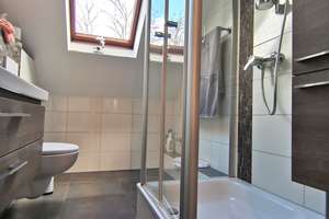 🏡 Möbliertes Zimmer in freundlicher 3er-WG — zum Wohlfühlen 😊 – Klotzstraße 17, 70190 Berg, Stuttgart – Vorschaubild 4
