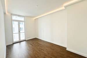 Genial! + PKW-Stellplatz inklusive + Dunkles Parkett + Fußbodenheizung + Wanne & Dusche + LED-Licht  – Petzscher Straße 12, 4129 Eutritzsch, Leipzig – Vorschaubild 14