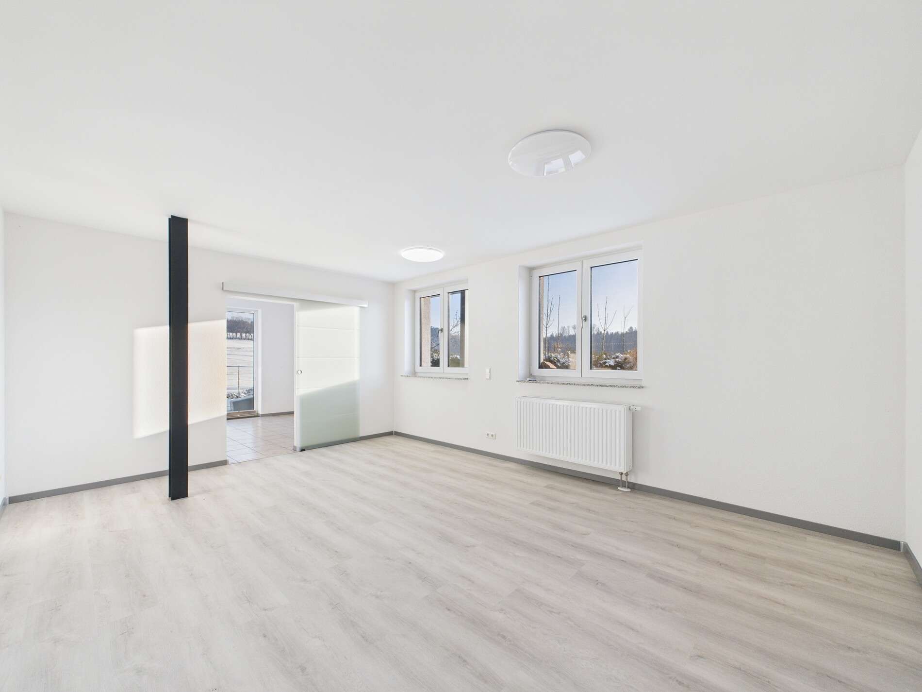 Immobilie in Grünkraut - Der Traum vom eigenen kleinen Hof - Einfamilienhaus mit ELW und sehr viel Platz in Grünkraut! - Bild 1