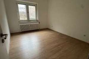 Frisch renovierte Erdgeschosswohnung im Herzen von Ruhrort